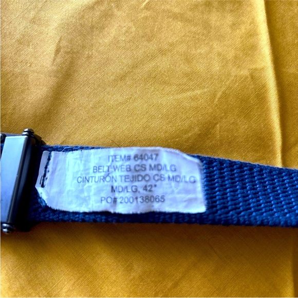 Cub Scouts Wolf Kerchief, Belt and Socks - Picture 4 of 5